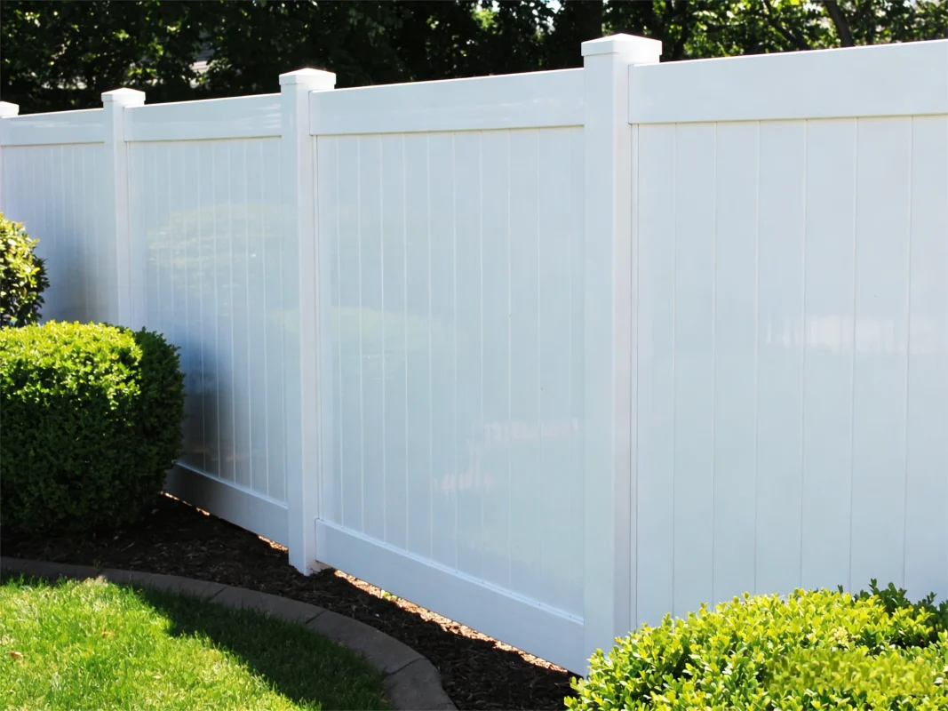 Outdoor 6x8 Foot High Quality Garden PVC Safety Fence Eco-Friendly Waterproof Anti-UV Easy Assembly 3D Design Low Cost Security